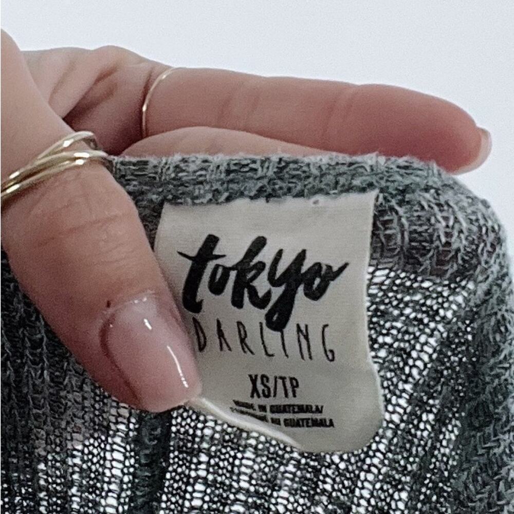 Tokyo Darling Aeropostale Heather Gray Ribbed Knit Cold Shoulder Top - Picture 3 of 3